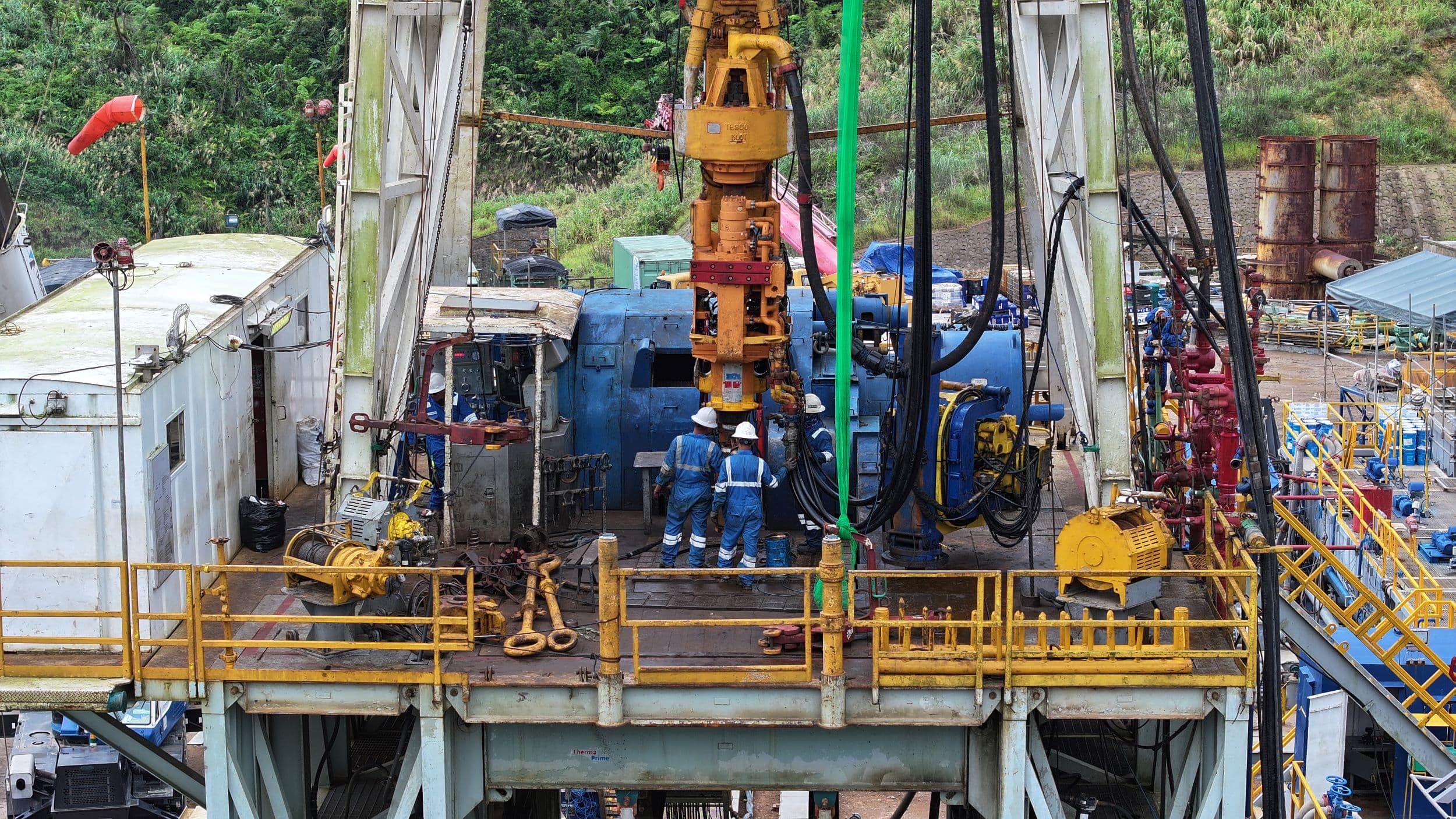Top drive system & rig floor